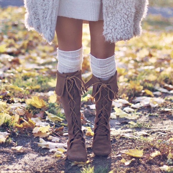 Minnetonka Shoes - Minnetonka Front Lace Knee High Boot Tan 8
